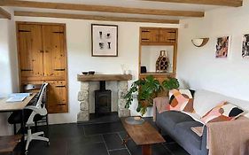 9A Viaduct Cottage - The Cosiest Bolthole In The Sw!